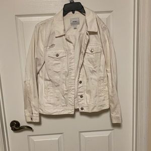 White jean jacket. Old navy. Size large.